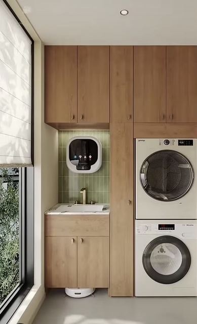 The same laundry closed: oak doors hide everything.